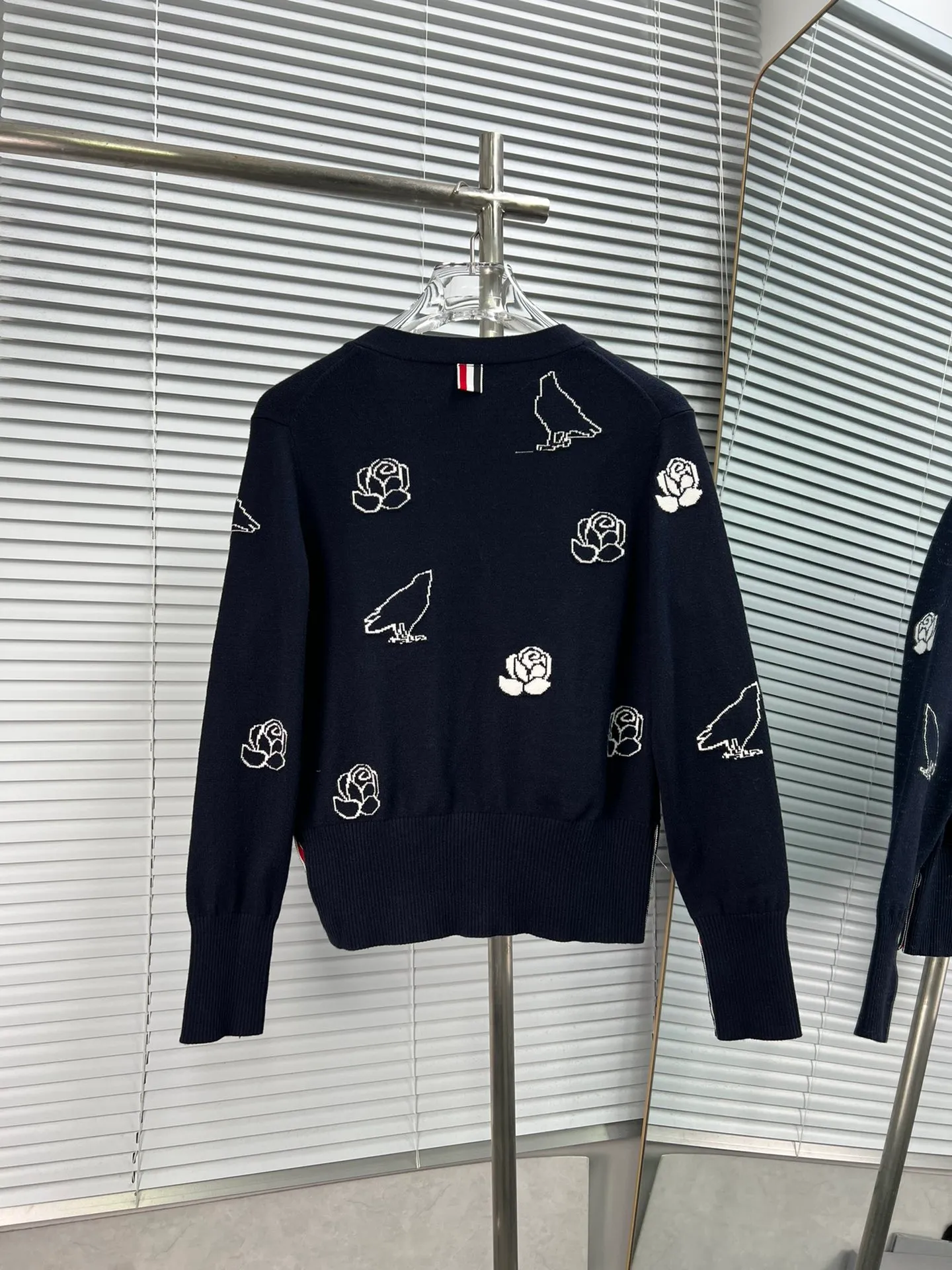 THOM BROWNE🇳🇱 V ： ：Cream White Gray Blue Sizes：0.1.2（S.M.L）